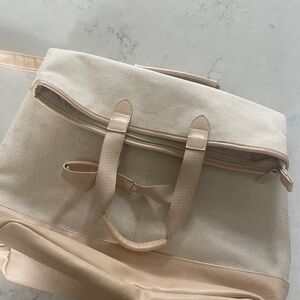 🪩 Beis The Convertible Backpack - Perfect Condition!